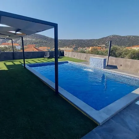 Villa فيلة Vinišće