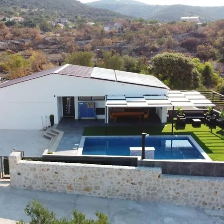 فيلة Villa *